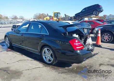 2013 Mercedes-Benz S 550 4Matic z USA, uszkodzony, nr VIN WDDNG9EB1DA505891